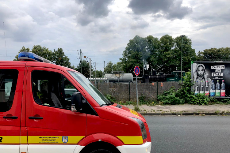 Feuerwehr am Bahnhof