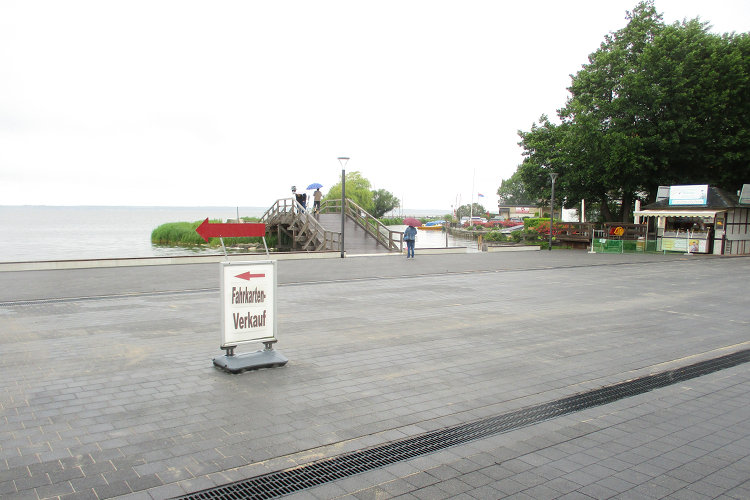 Strandterrassen im Regen