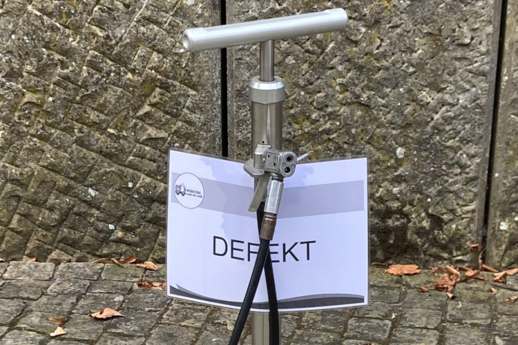 Öffentliche Luftpumpe