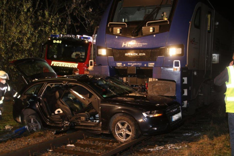 Unfall am Bahnübergang